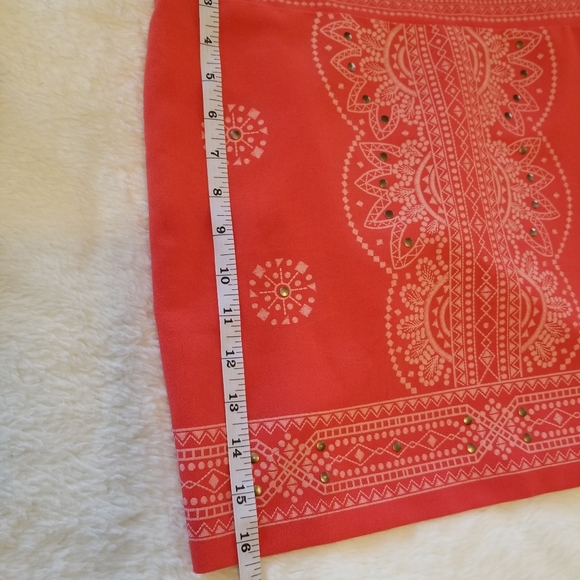 Accent skirt - Picture 3 of 4